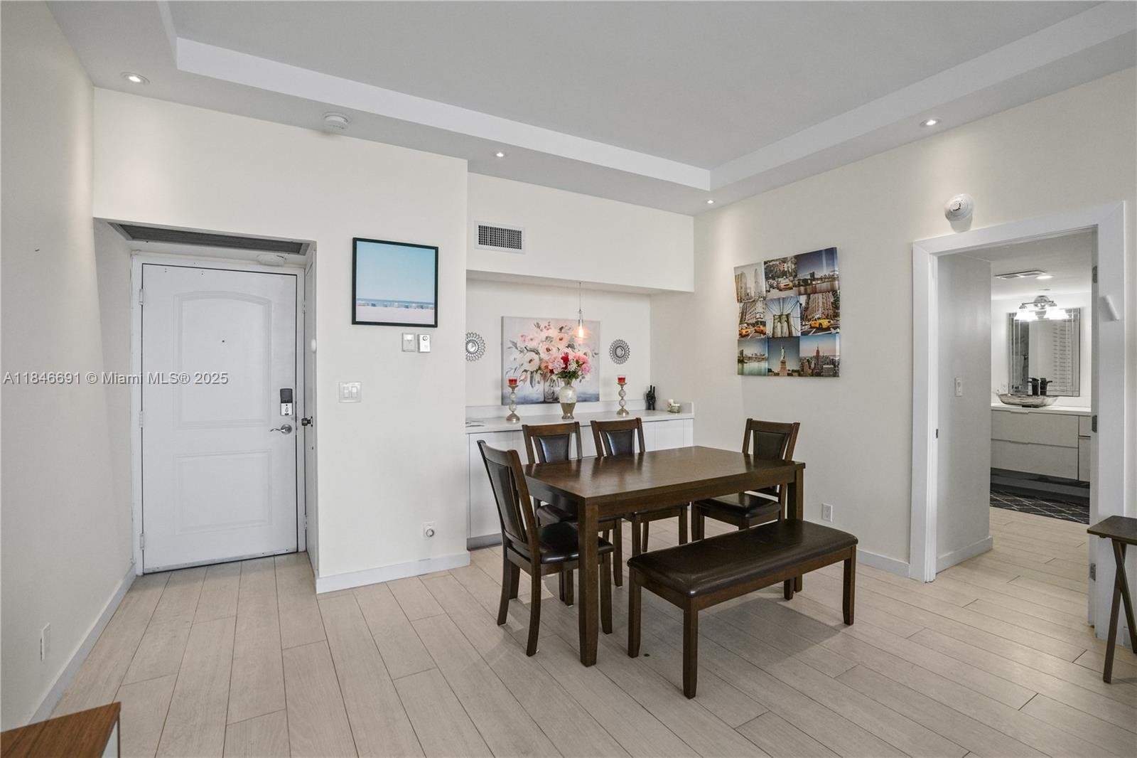 See details PH31 2 / 2 1357 sq. ft. $ 2025-07-24 0 Photo