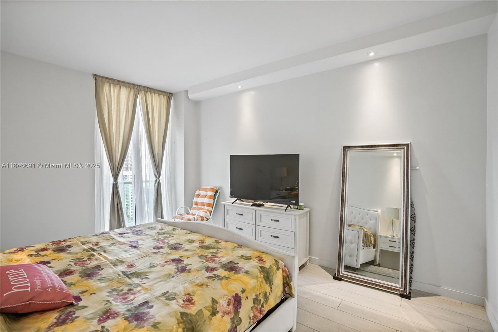 See details PH31 2 / 2 1357 sq. ft. $ 2025-07-24 0 Photo