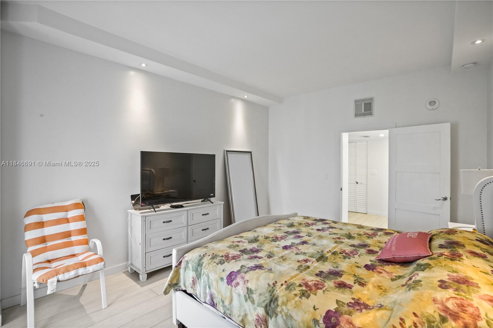 See details PH31 2 / 2 1357 sq. ft. $ 2025-07-24 0 Photo