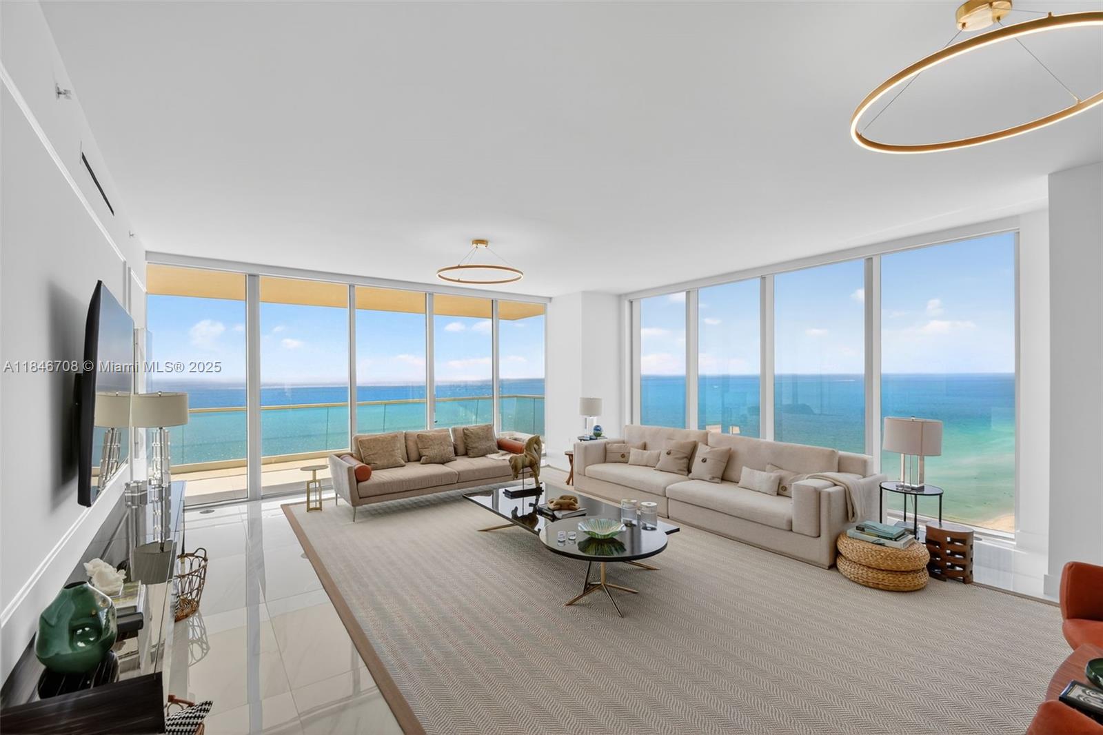 See details 2504 4 / 6 3252 sq. ft. $ 2025-07-24 0 Photo