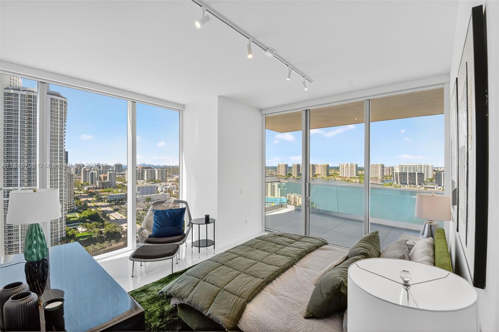 See details 2504 4 / 6 3252 sq. ft. $ 2025-07-24 0 Photo