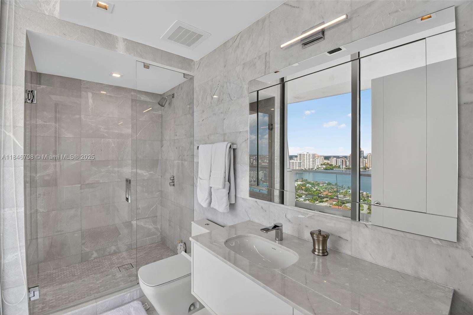 See details 2504 4 / 6 3252 sq. ft. $ 2025-07-24 0 Photo