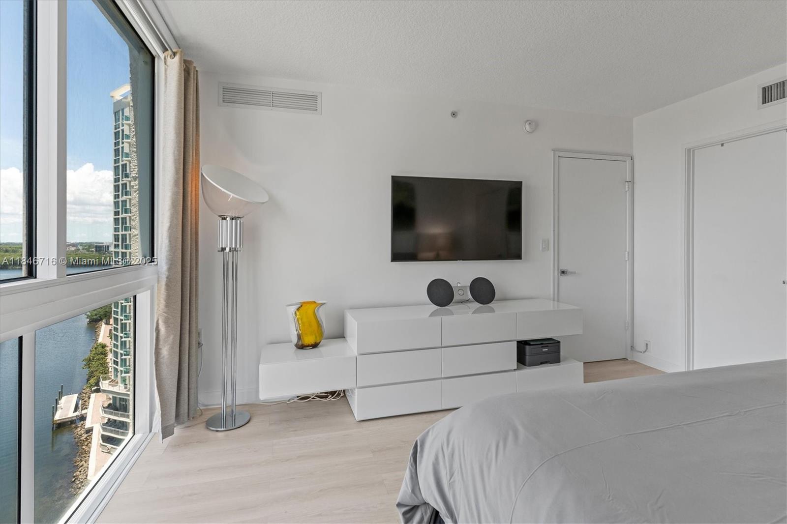 Photo of 150 Sunny Isles Blvd  #1-1405, Sunny Isles Beach, Florida, 33160 - 