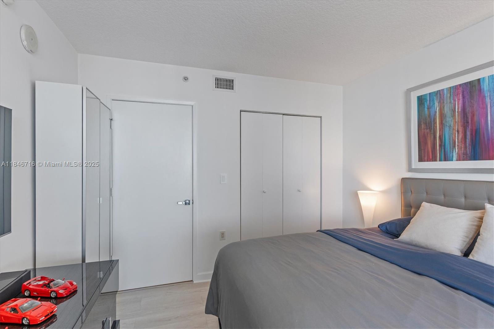 Photo of 150 Sunny Isles Blvd  #1-1405, Sunny Isles Beach, Florida, 33160 - 
