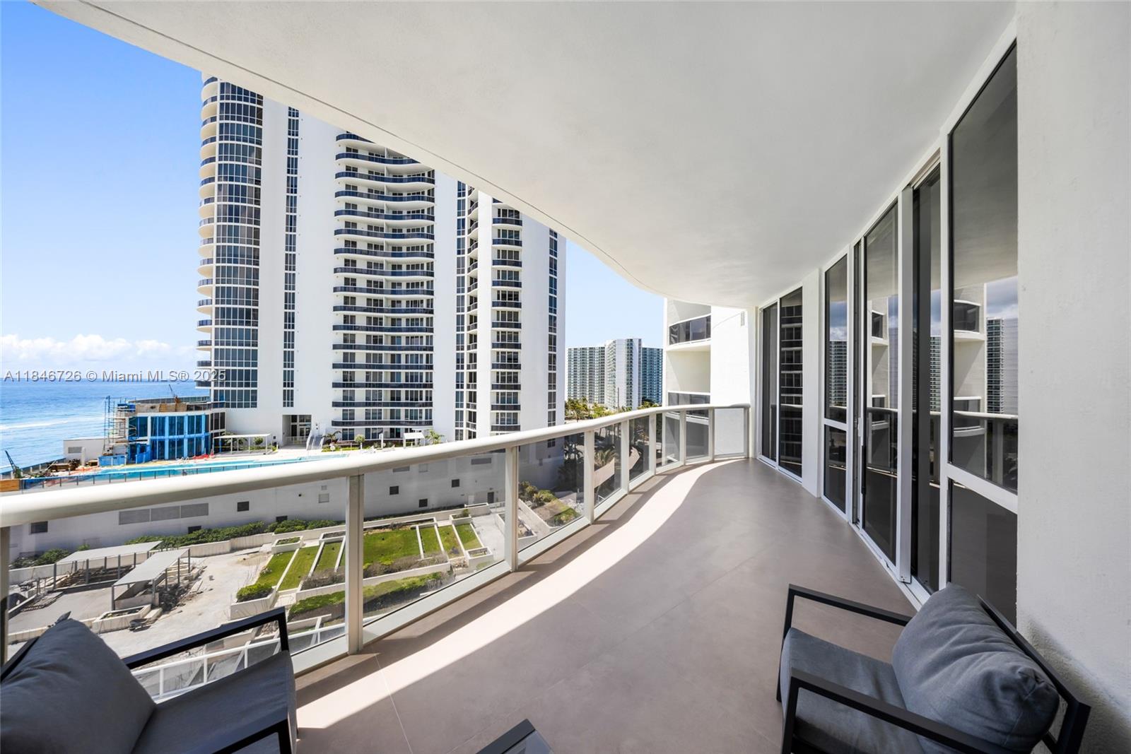See details 707 2 / 3 2106 sq. ft. $ 2025-07-29 0 Photo