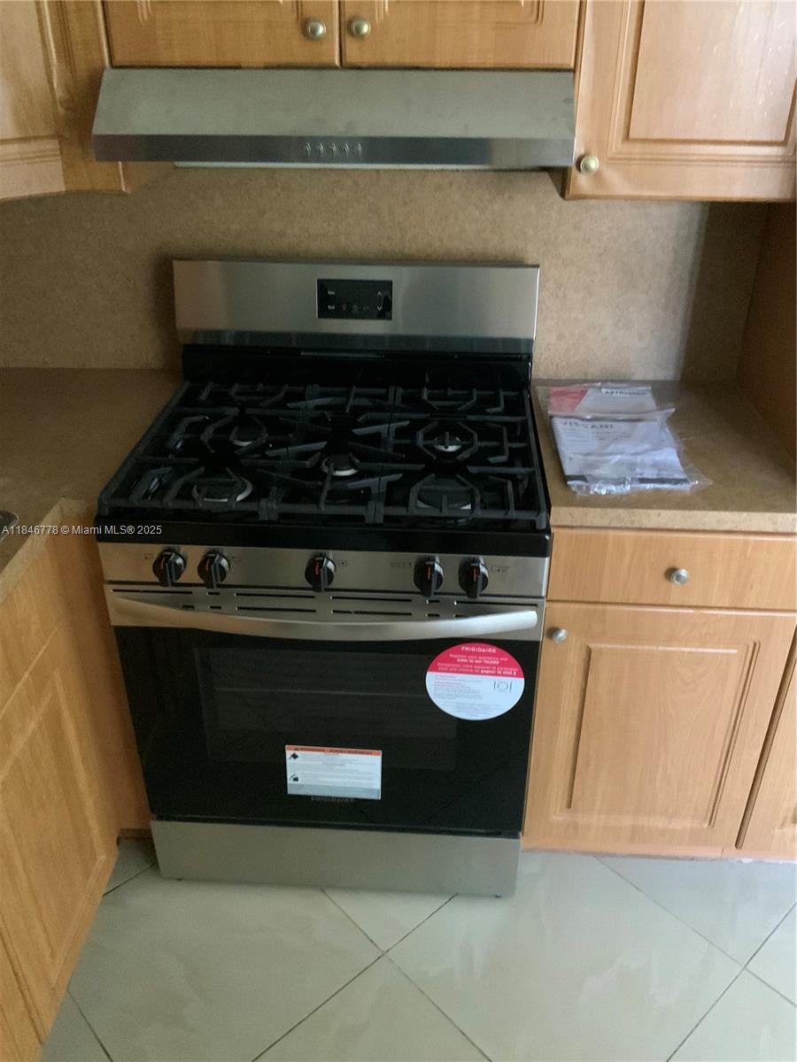 See details / 1627 sq. ft. $ 2025-07-24 0 Photo