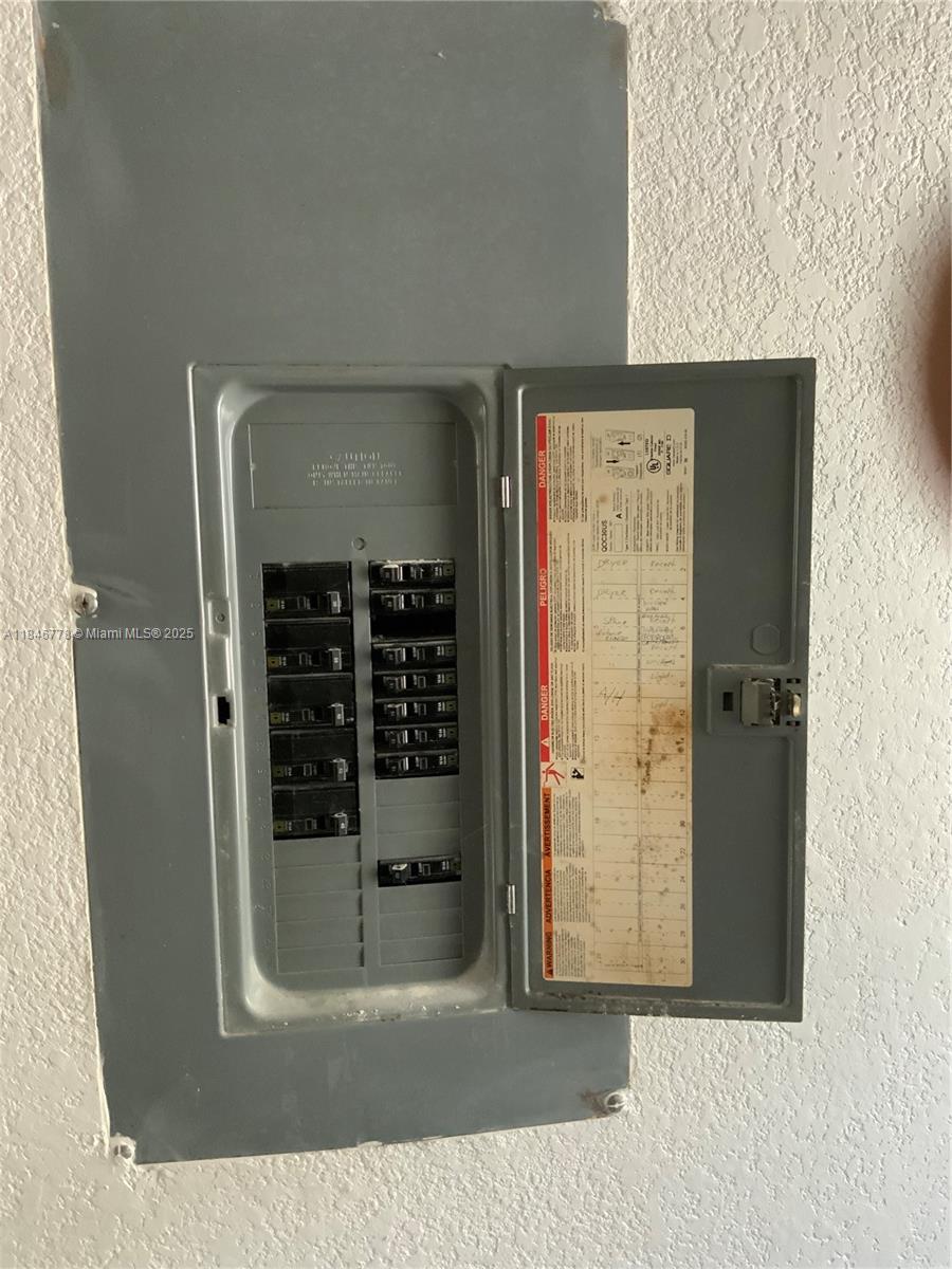 See details / 1627 sq. ft. $ 2025-07-24 0 Photo