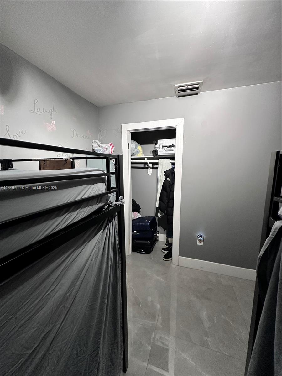Ver detalles / sq. ft. $ 2025-07-25 0 foto