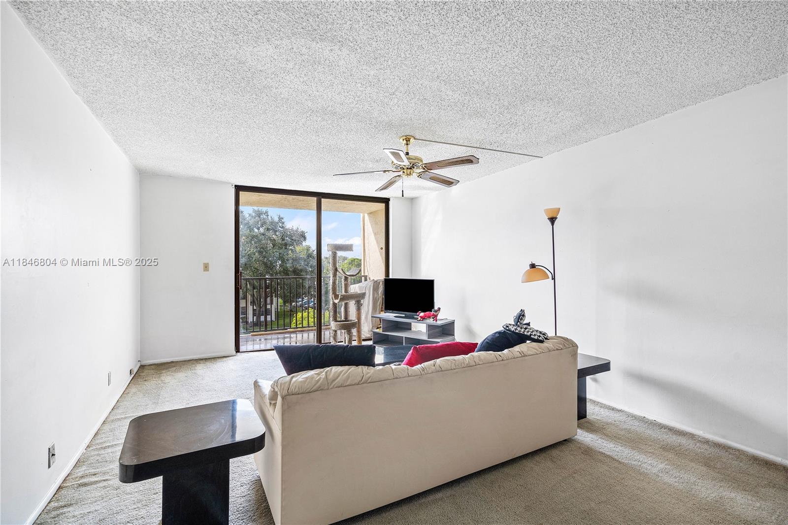 See details 413 1 / 2 808 sq. ft. $ 2025-07-25 0 Photo