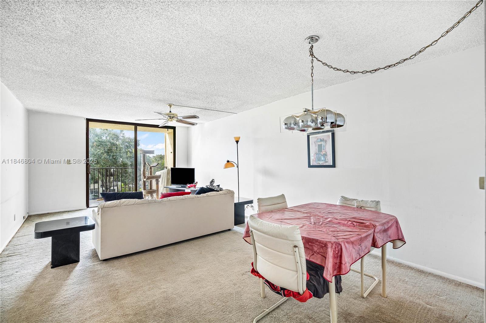 See details 413 1 / 2 808 sq. ft. $ 2025-07-25 0 Photo