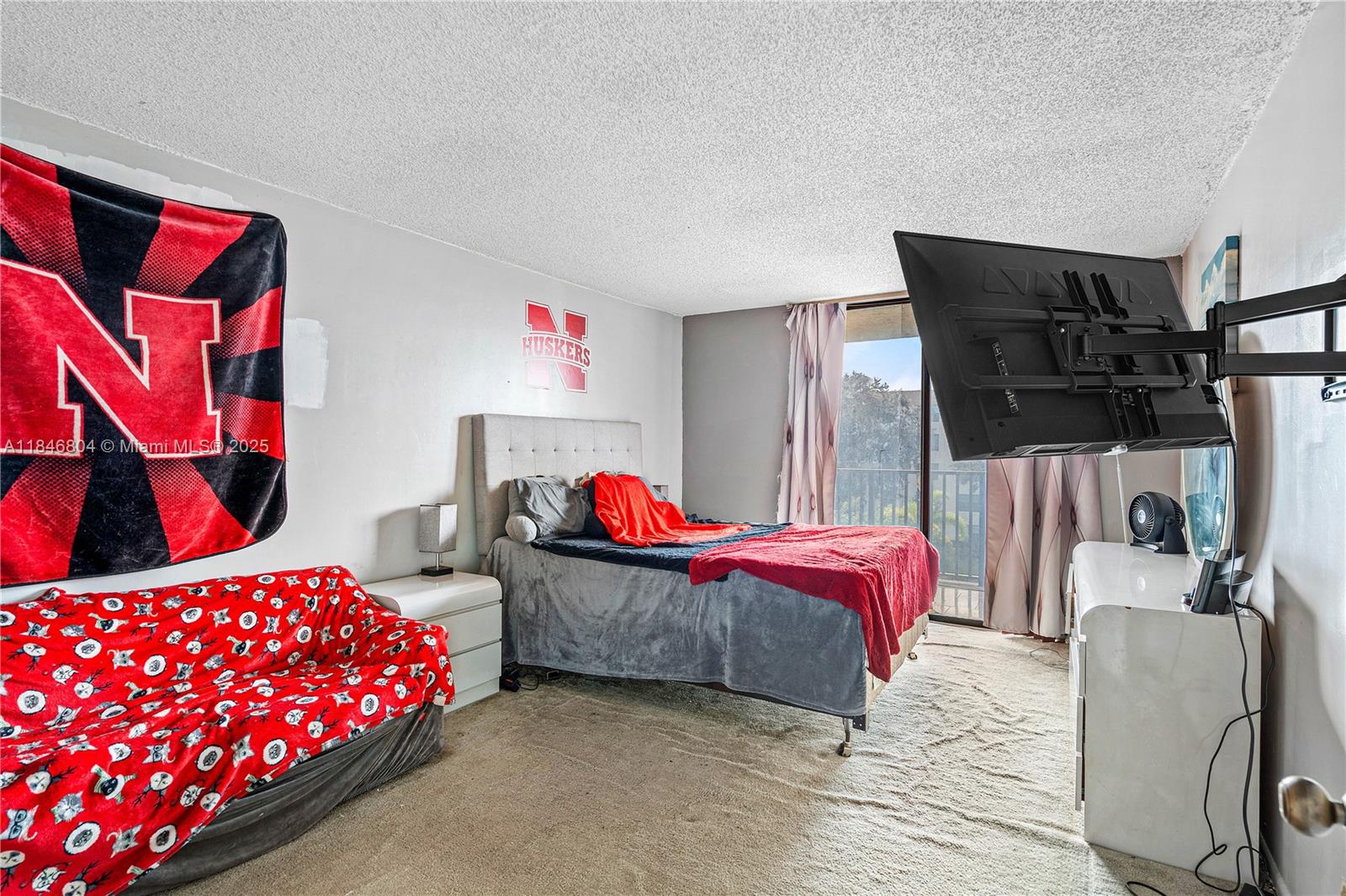 See details 413 1 / 2 808 sq. ft. $ 2025-07-25 0 Photo