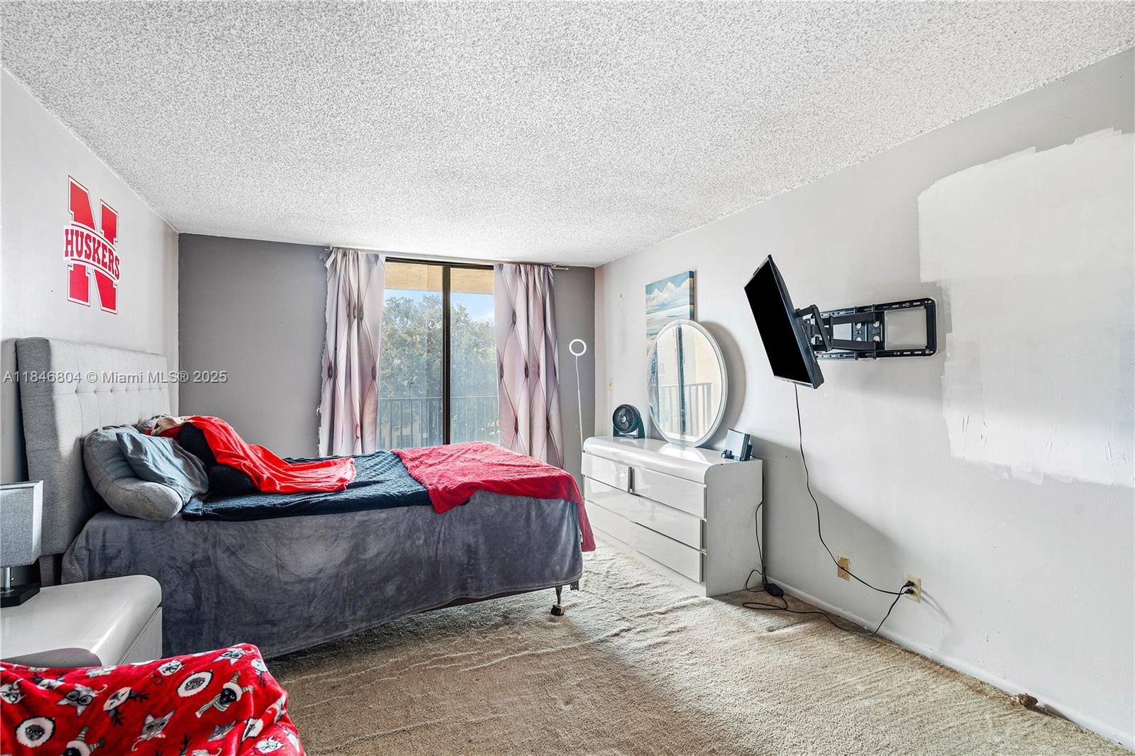 See details 413 1 / 2 808 sq. ft. $ 2025-07-25 0 Photo