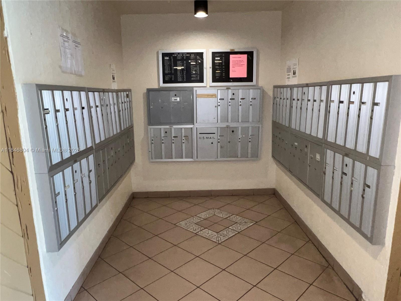 See details 413 1 / 2 808 sq. ft. $ 2025-07-25 0 Photo