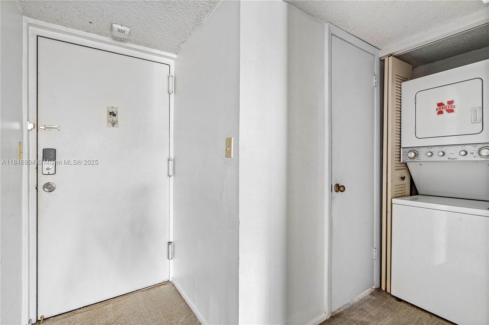 See details 413 1 / 2 808 sq. ft. $ 2025-07-25 0 Photo