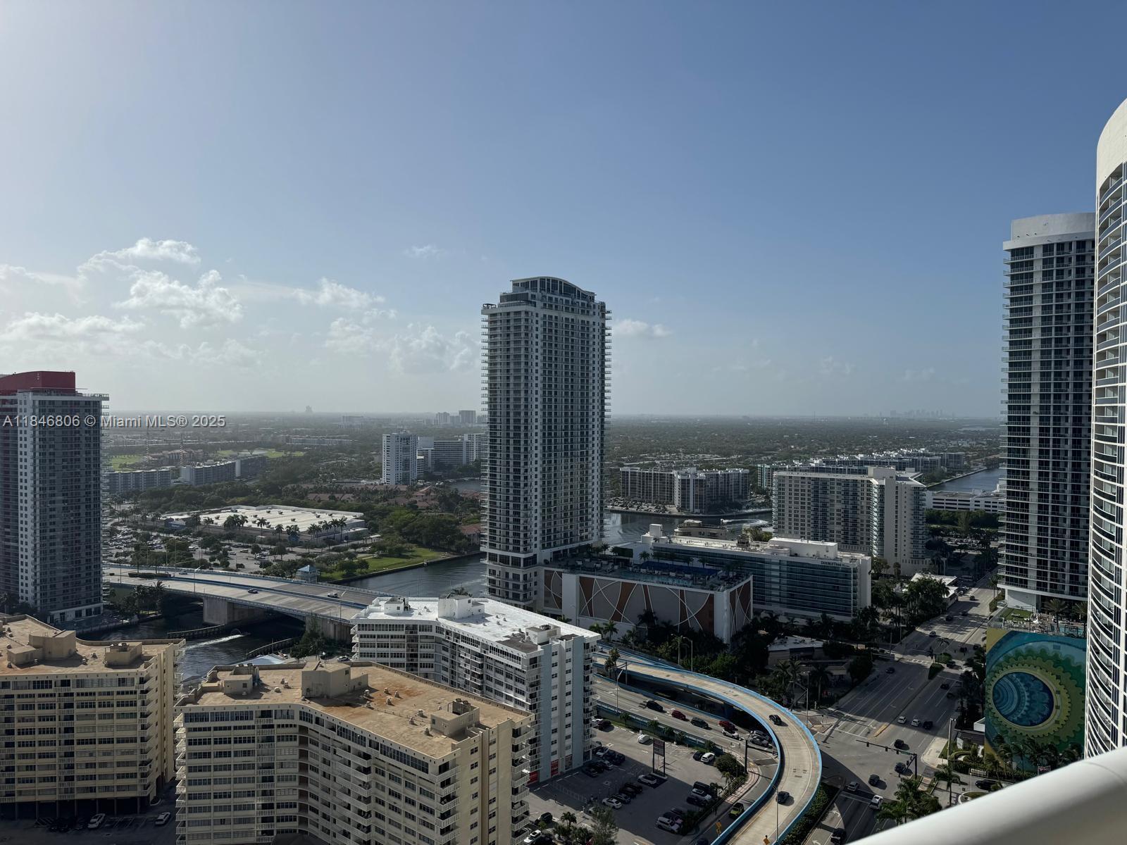 See details 3208 3 / 3 1571 sq. ft. $ 2025-07-25 0 Photo