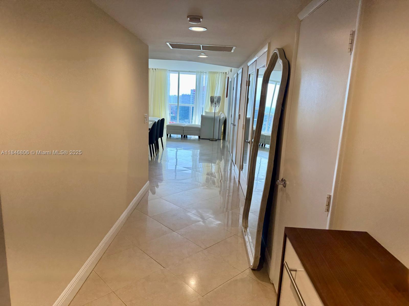 See details 3208 3 / 3 1571 sq. ft. $ 2025-07-25 0 Photo