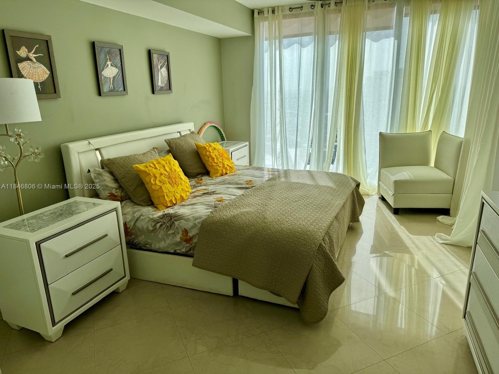 See details 3208 3 / 3 1571 sq. ft. $ 2025-07-25 0 Photo