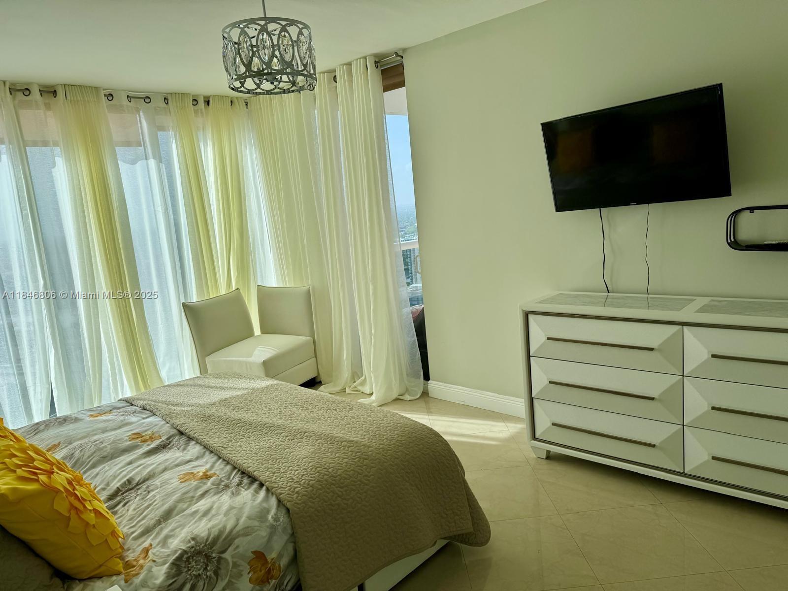 See details 3208 3 / 3 1571 sq. ft. $ 2025-07-25 0 Photo