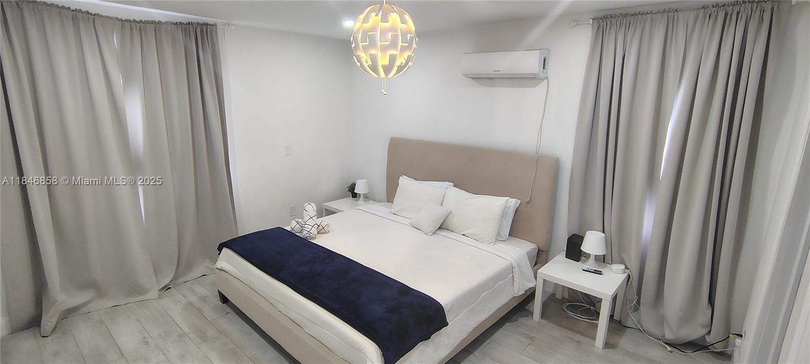 See details 420 5 / 4 2465 sq. ft. $ 2025-11-11 0 Photo