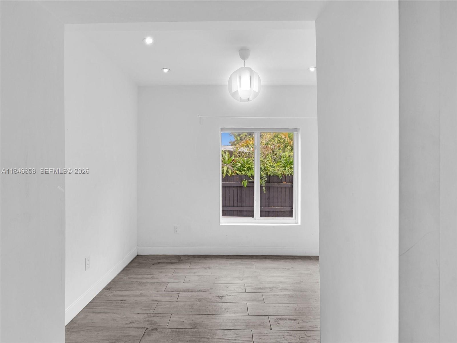 420 5 / 4 2465 sq. ft. $ 2025-12-22 0 Photo