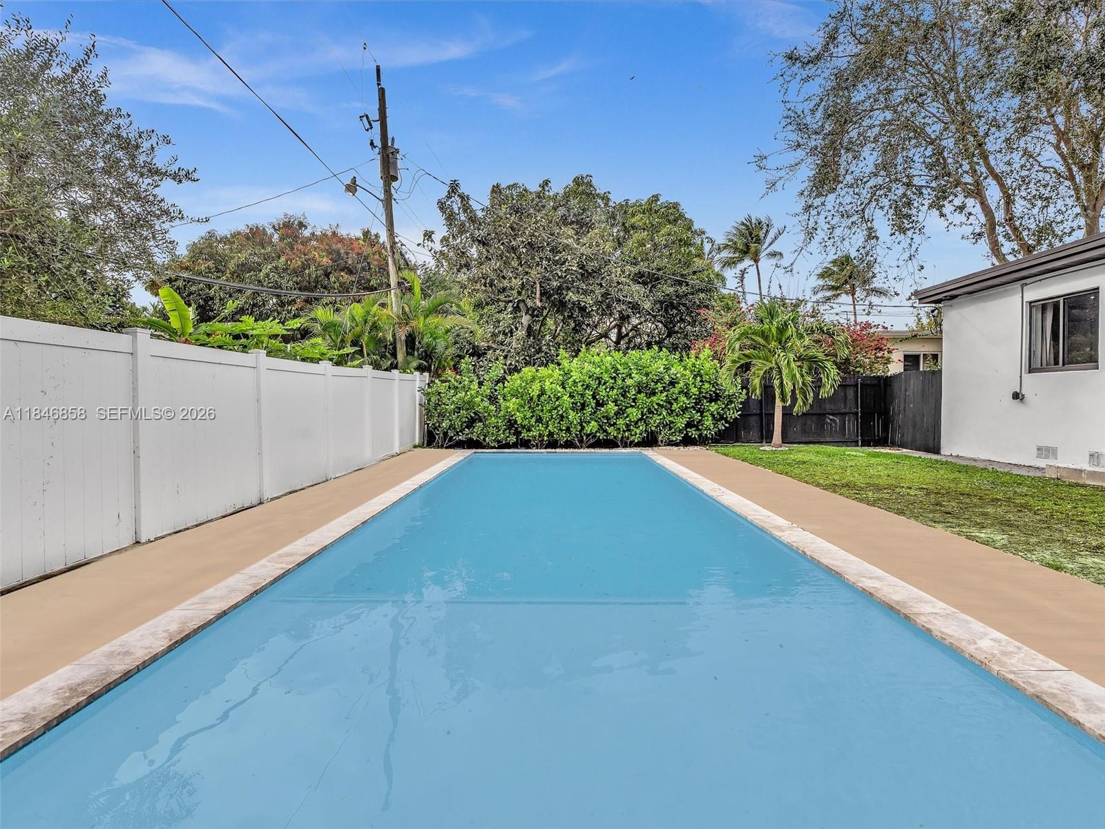 420 5 / 4 2465 sq. ft. $ 2025-12-22 0 Photo