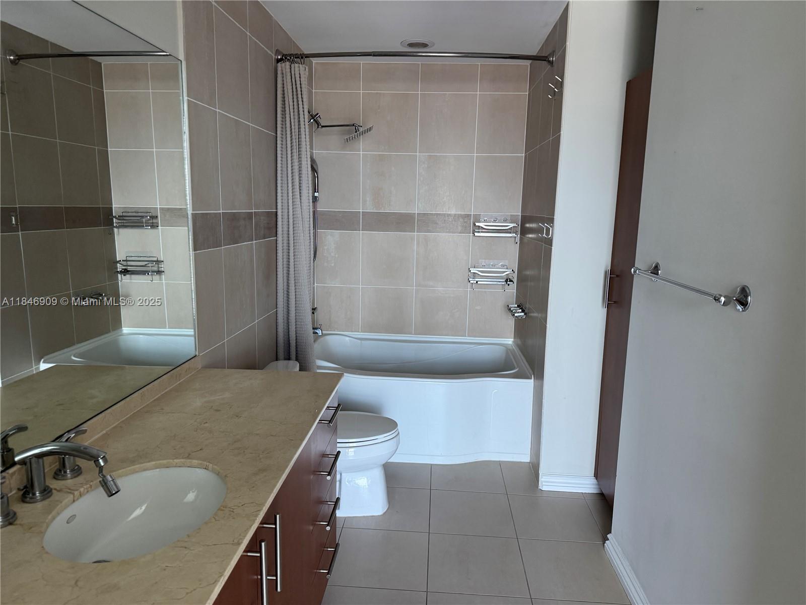Photo of 1945 Ocean Dr  #2311, Hallandale Beach, Florida, 33009 - 