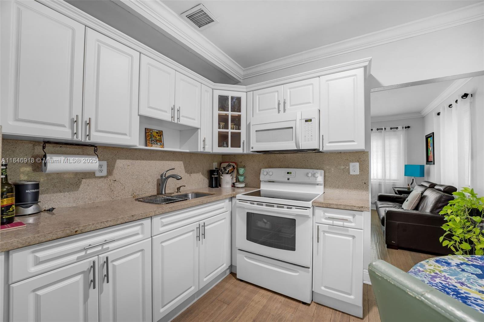 Ver detalles / 1426 sq. ft. $ 2025-07-25 0 foto