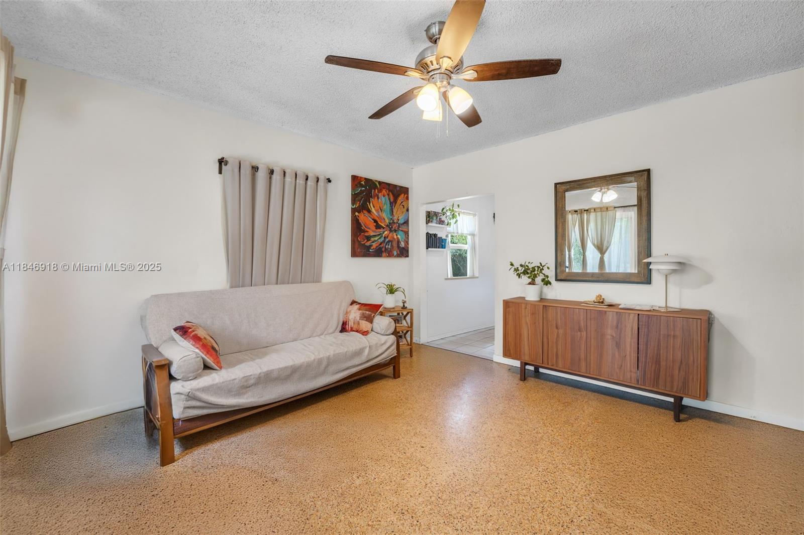 Ver detalles / 1426 sq. ft. $ 2025-07-25 0 foto