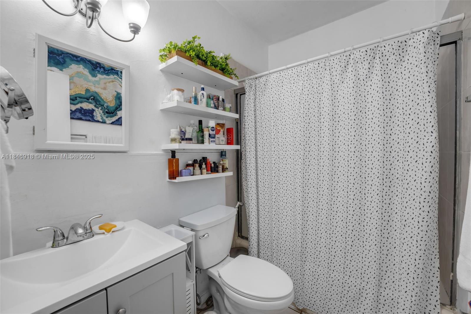 Ver detalles / 1426 sq. ft. $ 2025-07-25 0 foto