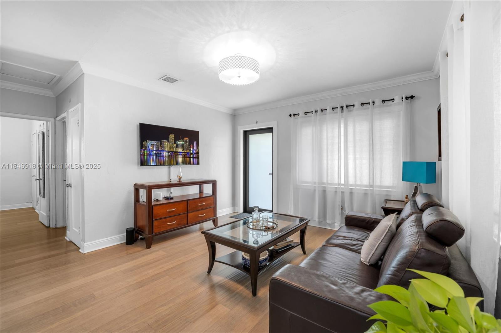 Ver detalles / 1426 sq. ft. $ 2025-07-25 0 foto