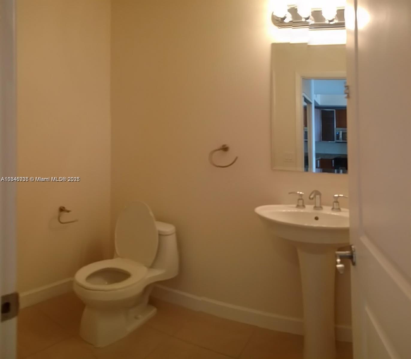 Photo of 1945 Ocean Dr  #1103, Hallandale Beach, Florida, 33009 - 
