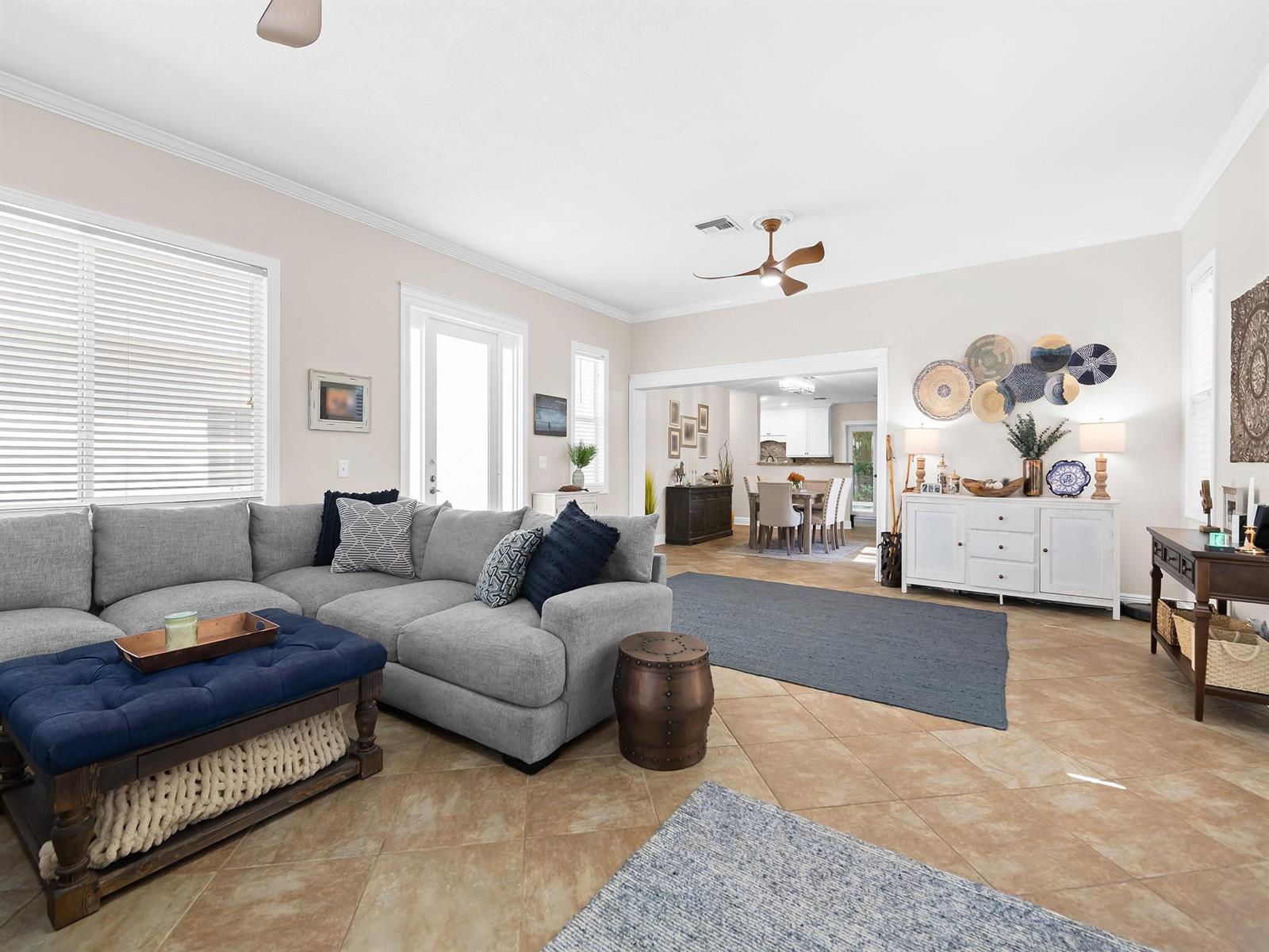 Ver detalles 812 2 / 2 1846 sq. ft. $ 2025-09-23 0 foto