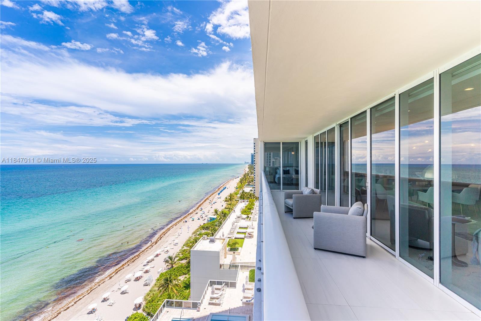 Ver detalles 1501 3 / 3 2065 sq. ft. $ 2025-07-25 0 foto