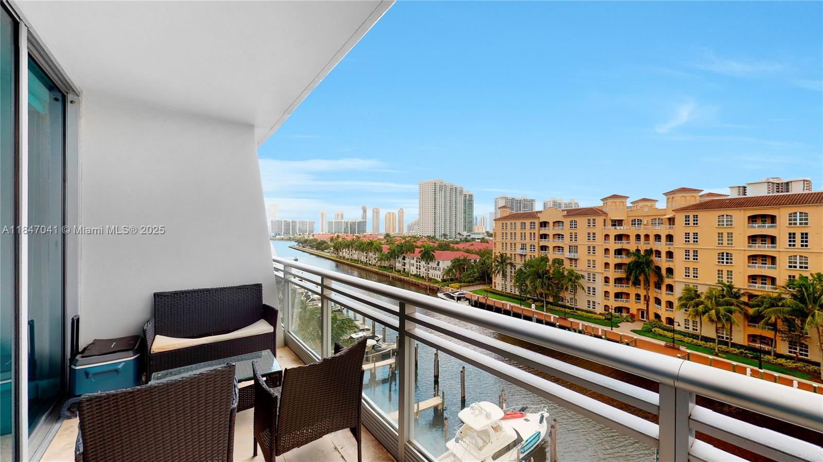 Photo of 2950 188th St  #423, Aventura, Florida, 33180 - 