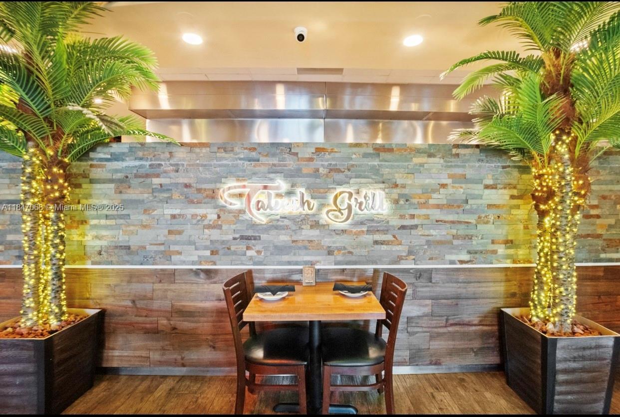 Подробнее / кв.футов $ 2025-10-23 0 Фото