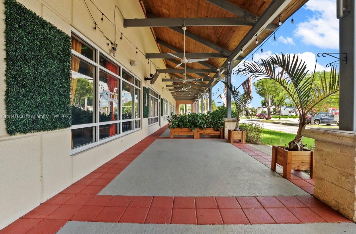 Подробнее / кв.футов $ 2025-10-23 0 Фото