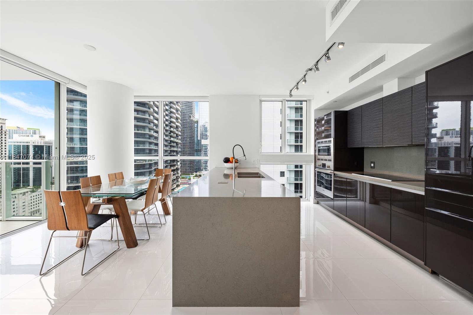 Photo of 1080 Brickell Ave  #2509, Miami, Florida, 33131 - 