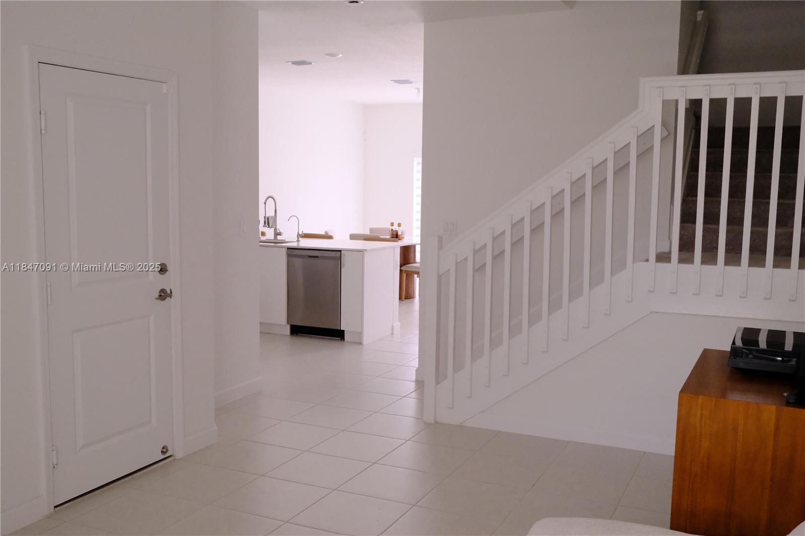 Подробнее 23156 3 / 3 1827 кв.футов $ 2025-12-22 0 Фото