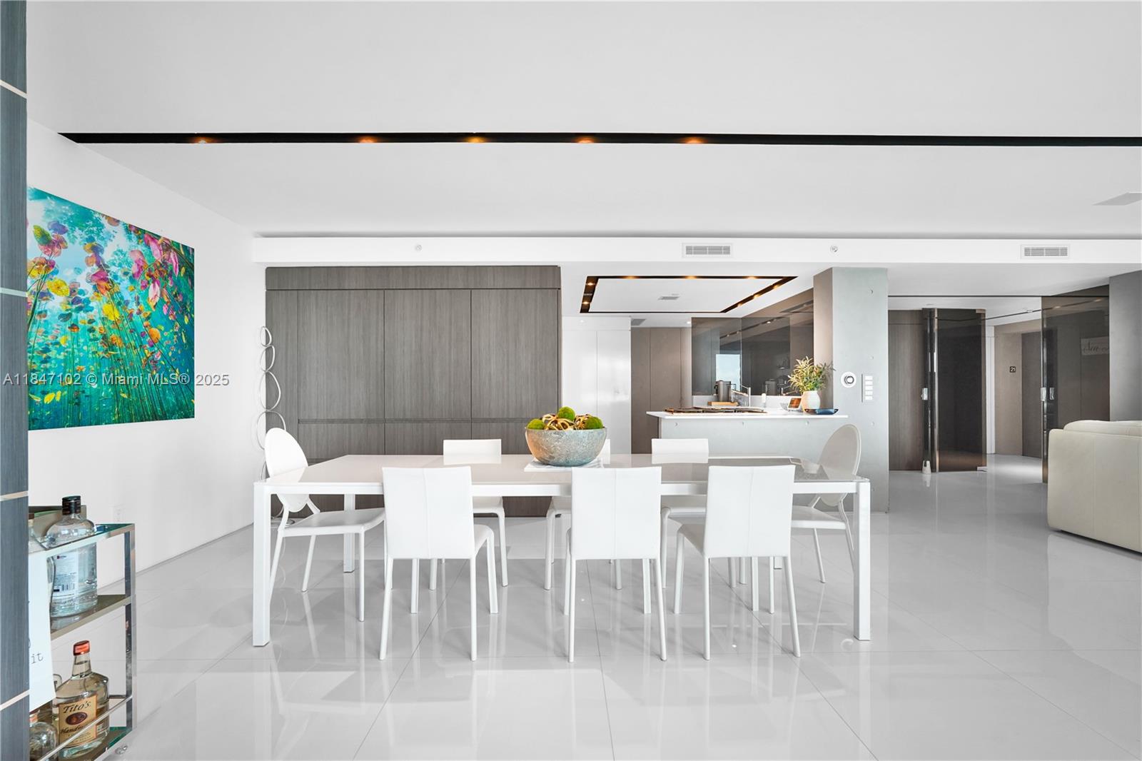 Photo of 3535 Ocean Drive  #2104, Hollywood, Florida, 33019 - 