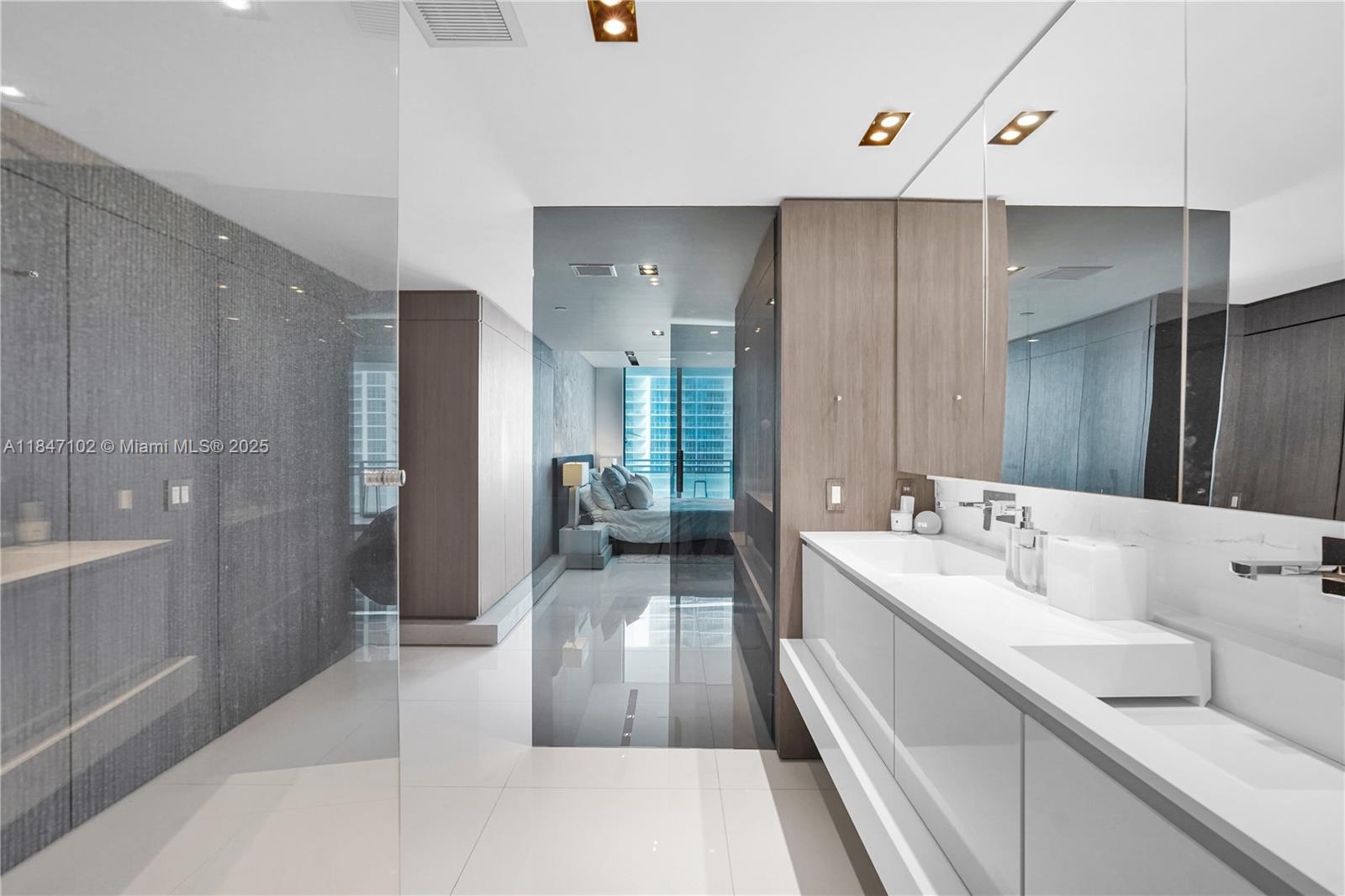 Photo of 3535 Ocean Drive  #2104, Hollywood, Florida, 33019 - 