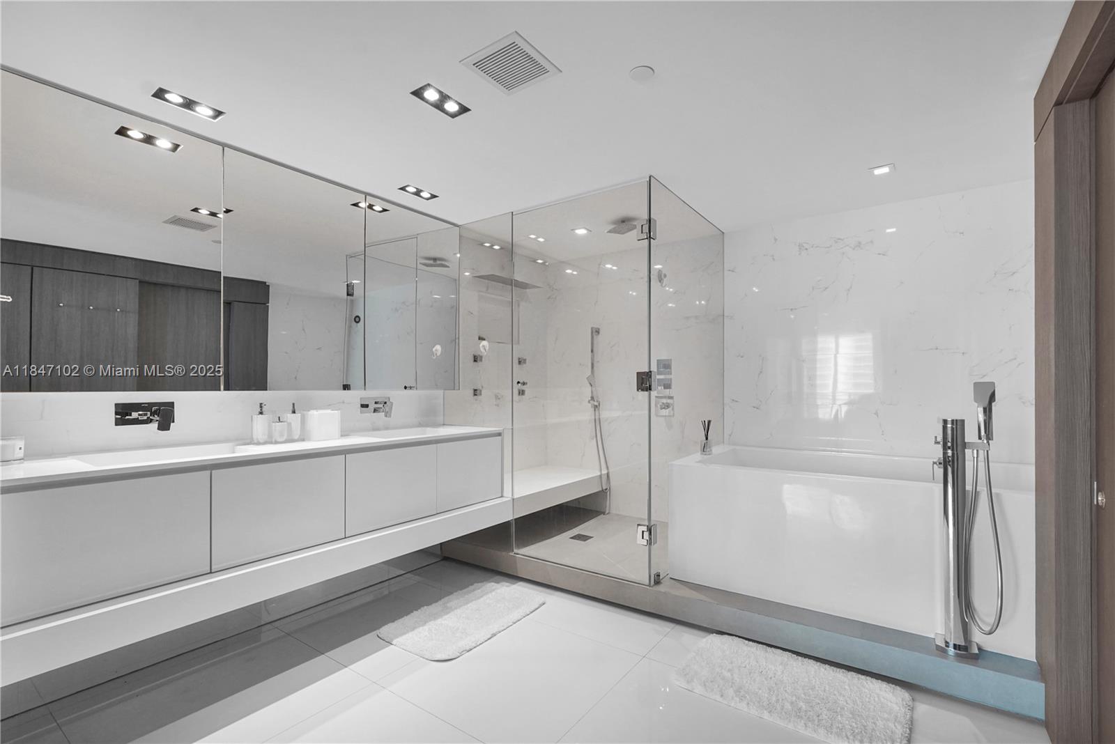 Photo of 3535 Ocean Drive  #2104, Hollywood, Florida, 33019 - 