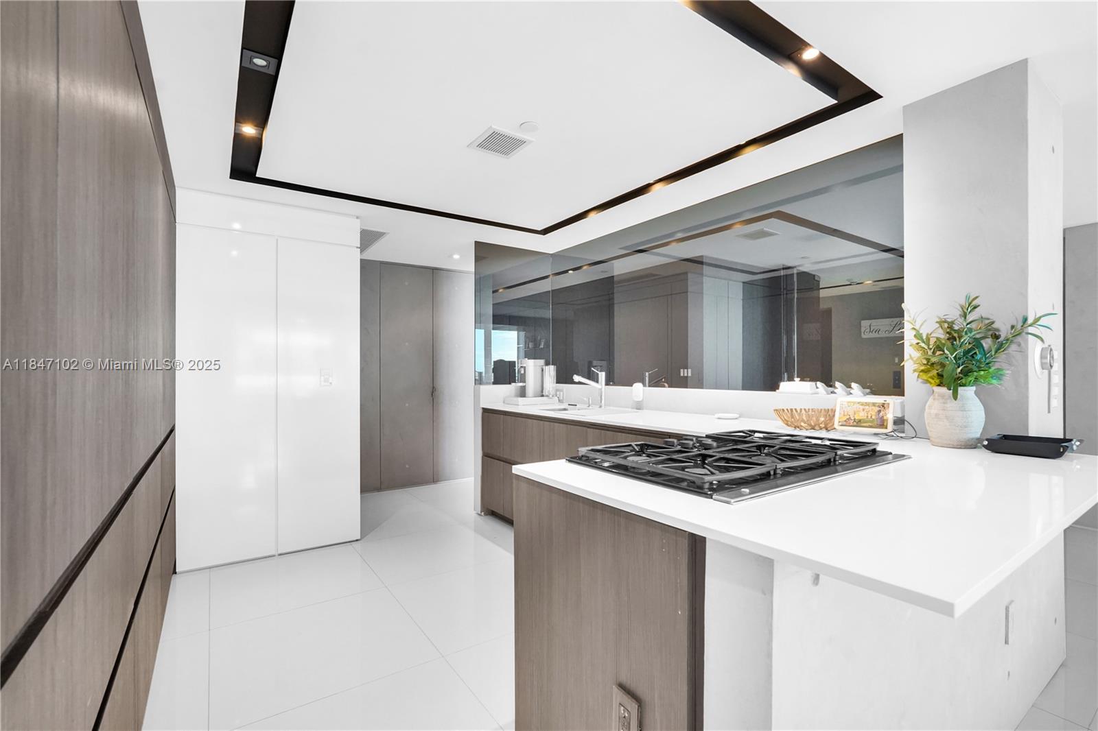 Photo of 3535 Ocean Drive  #2104, Hollywood, Florida, 33019 - 