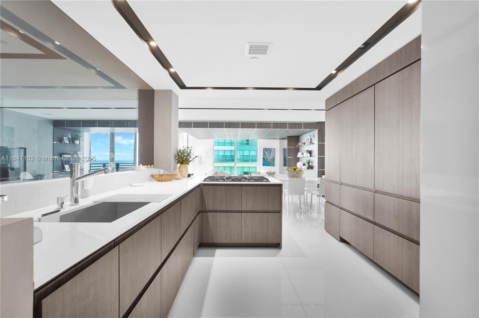 Photo of 3535 Ocean Drive  #2104, Hollywood, Florida, 33019 - 