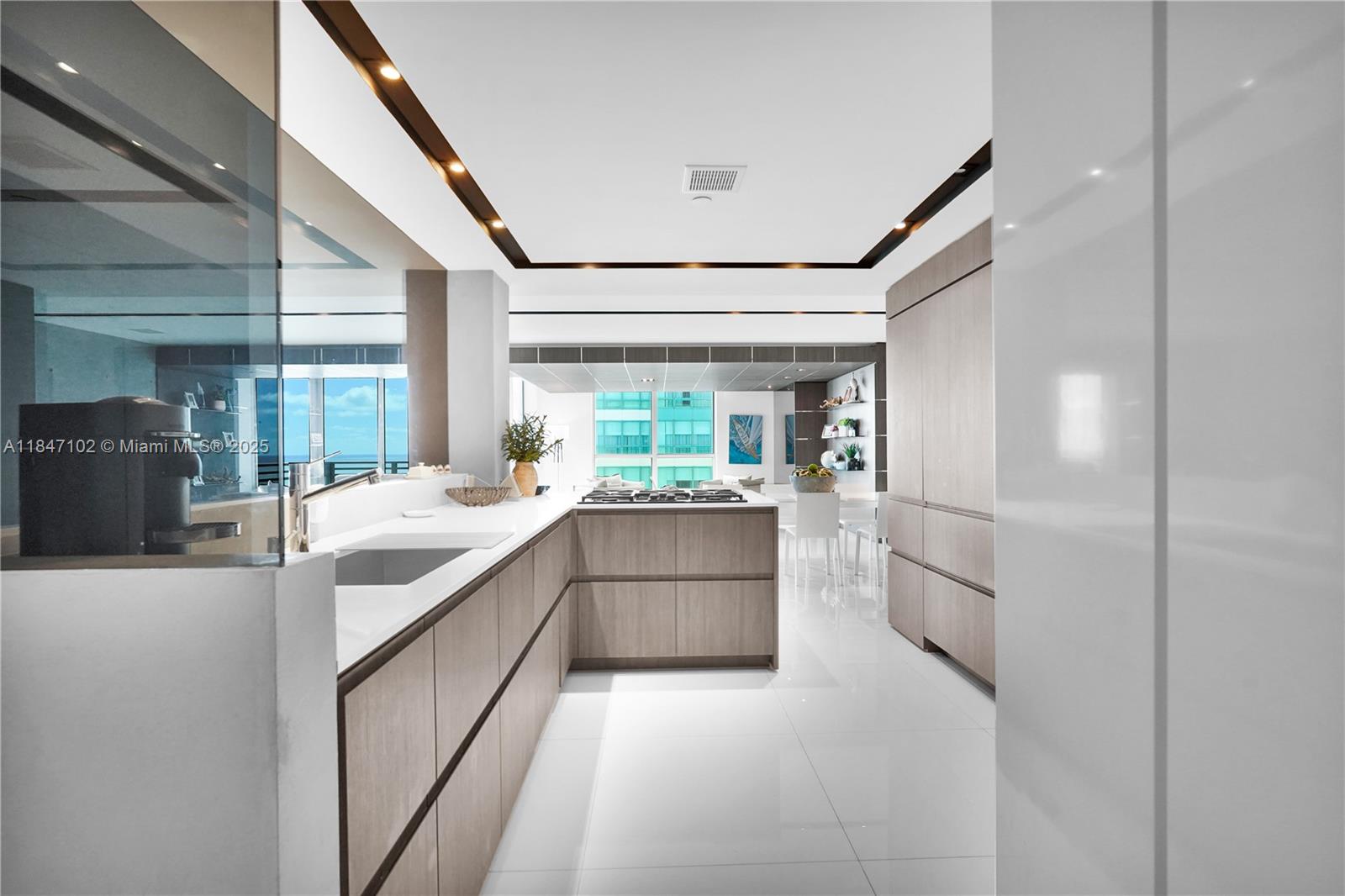 Photo of 3535 Ocean Drive  #2104, Hollywood, Florida, 33019 - 