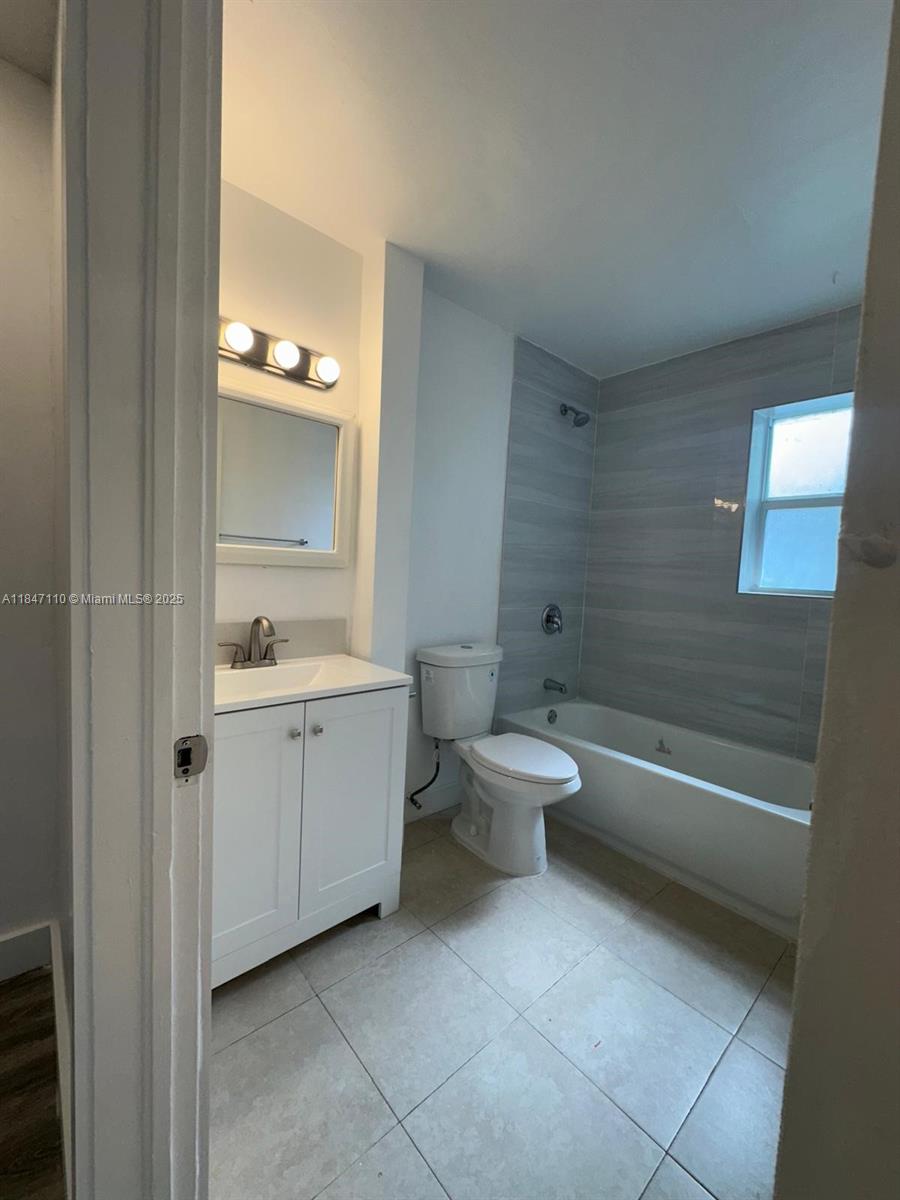 See details / sq. ft. $ 2025-07-25 0 Photo