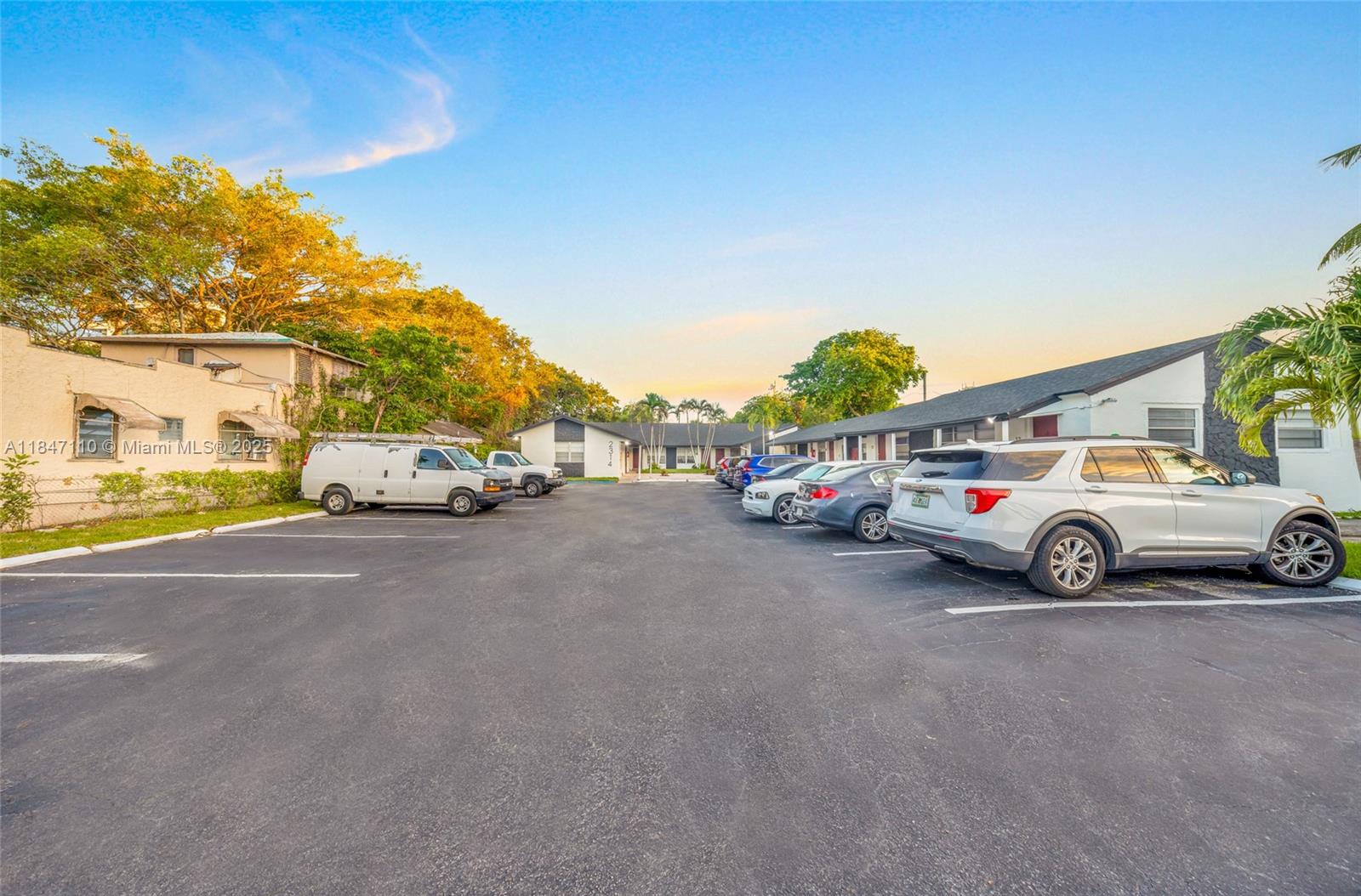 See details / sq. ft. $ 2025-07-25 0 Photo