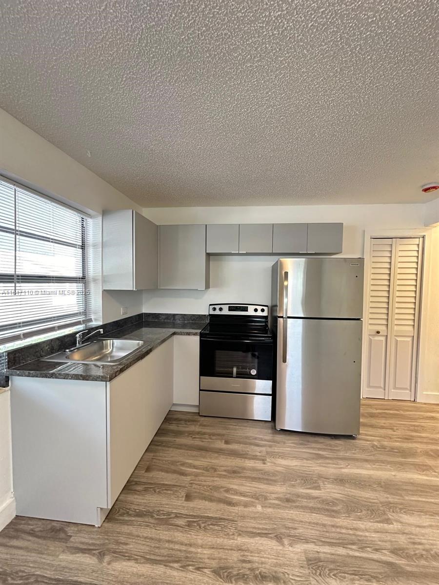 See details / sq. ft. $ 2025-07-25 0 Photo