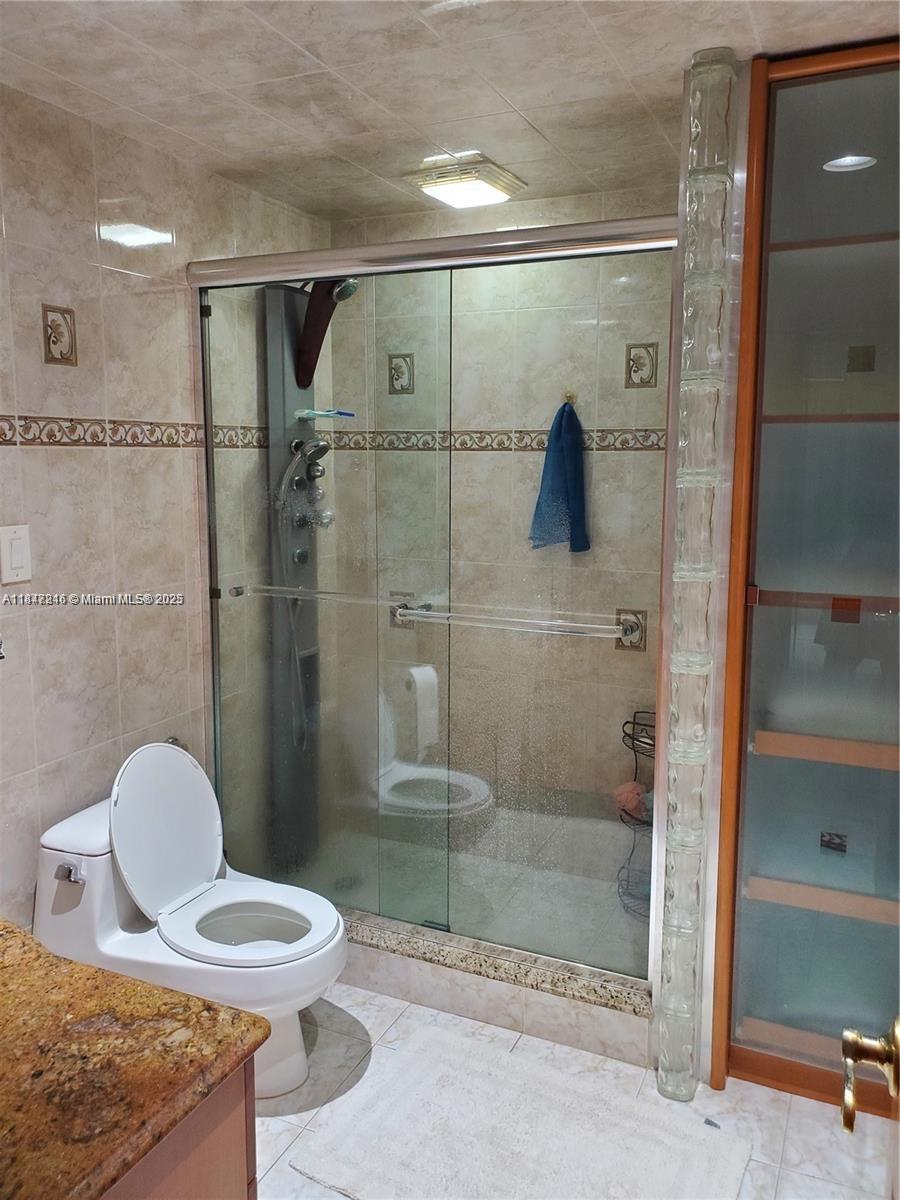 Photo of 20379 Country Club Dr  #2233, Aventura, Florida, 33180 - 