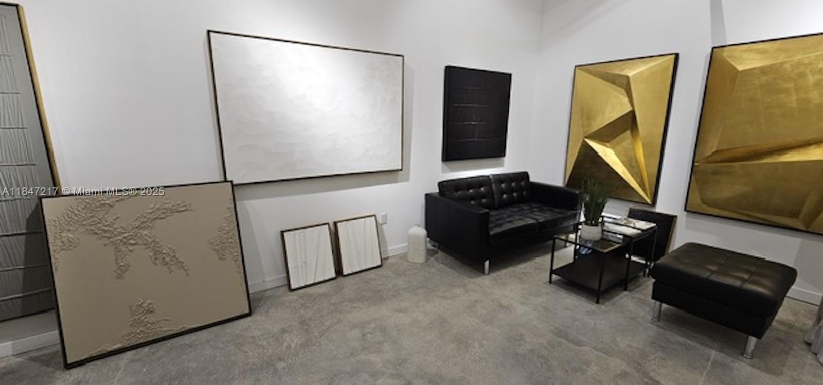 U.101  /   sq. ft. $ 2025-07-25 0 Photo