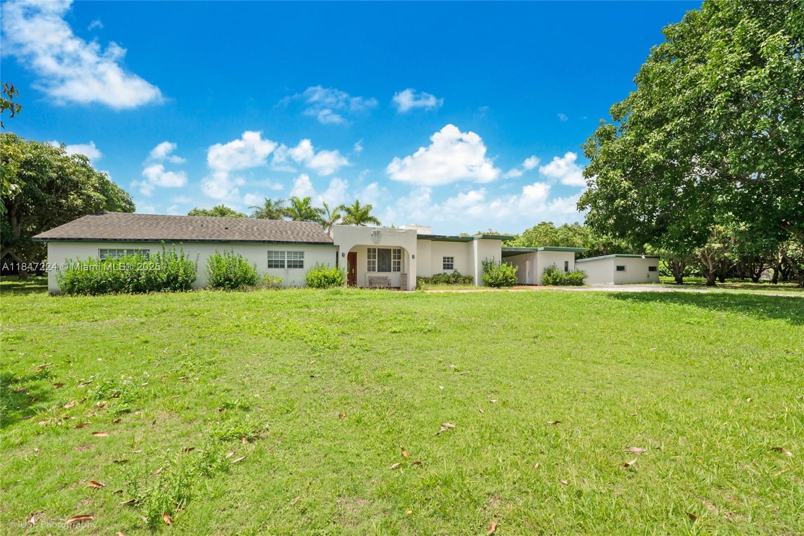 See details / sq. ft. $ 2025-07-25 0 Photo